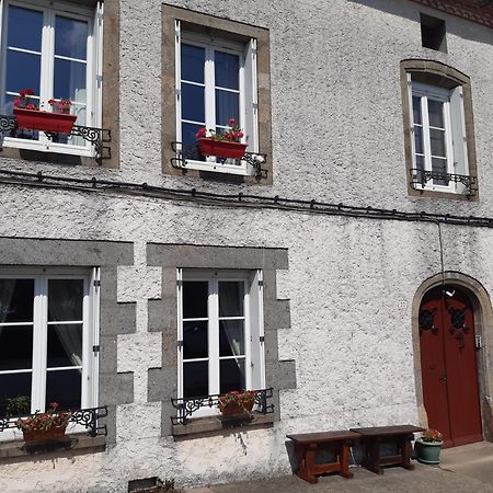 Number 22 - Le Dorat - Apartment One With Garden & Free Parking Exteriör bild